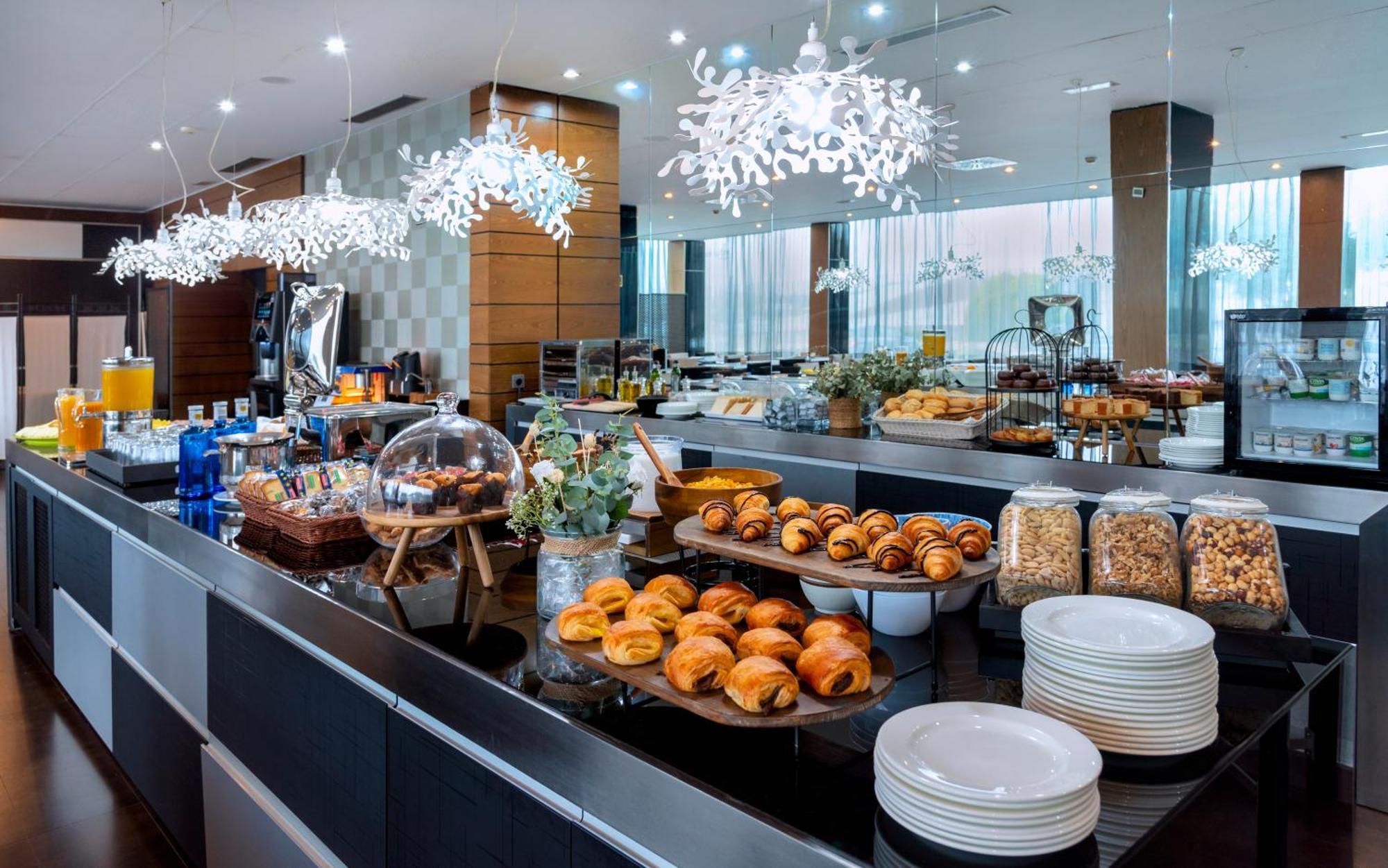Hotel Ciudad De Mostoles Eksteriør billede