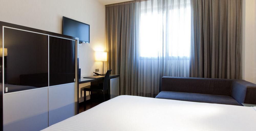 Hotel Ciudad De Mostoles Eksteriør billede