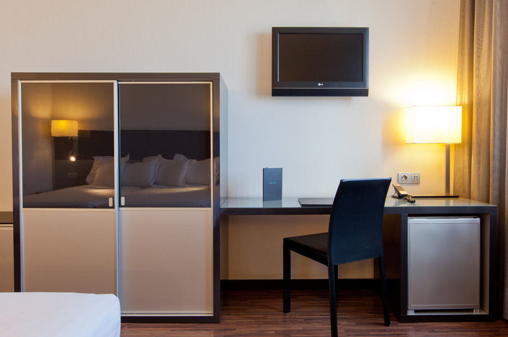 Hotel Ciudad De Mostoles Eksteriør billede